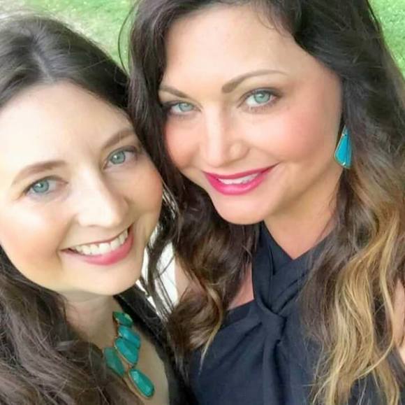 Meet your Posher, Danielle - Picture 1 of 1